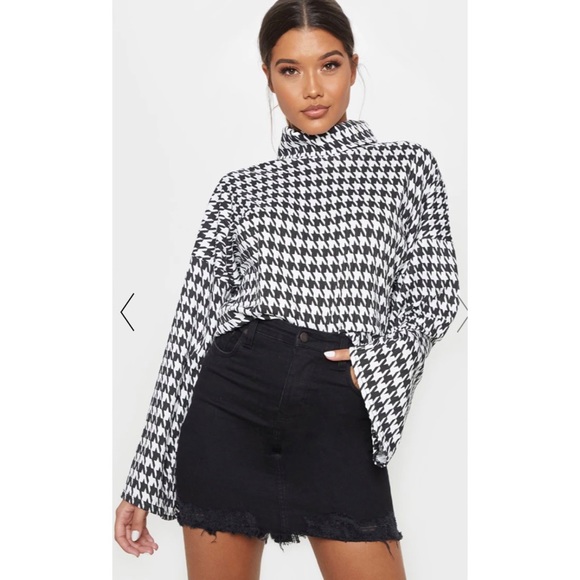 PrettyLittleThing Mono Roll Neck Oversized Sweater -M - Picture 3 of 4